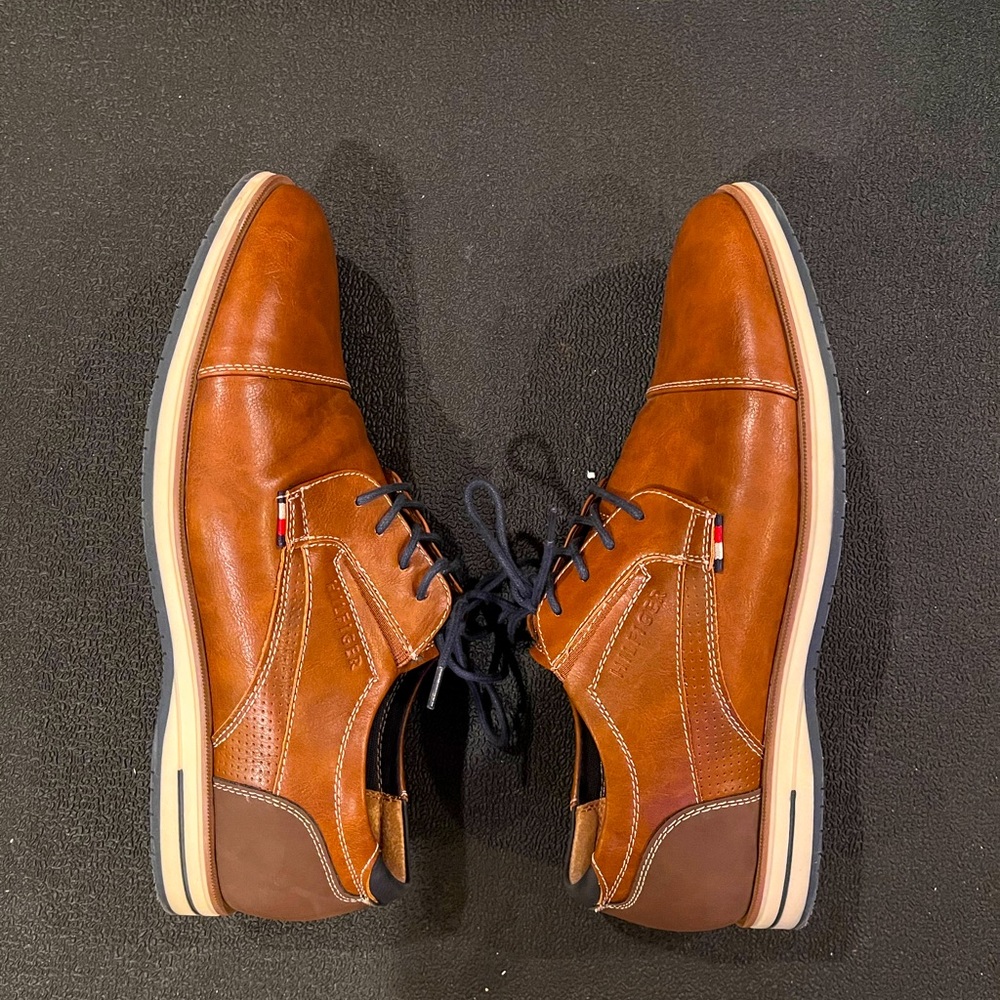 Tommy Hilfiger Men's Urban Oxford